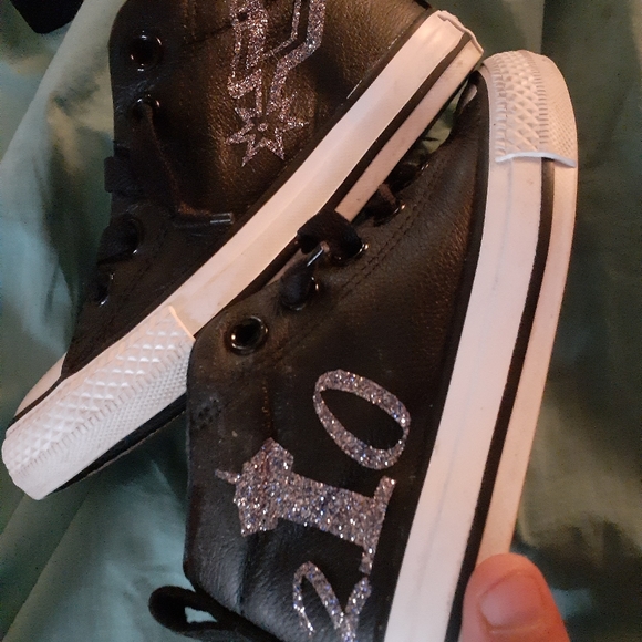 Custom made converse - Picture 2 of 3